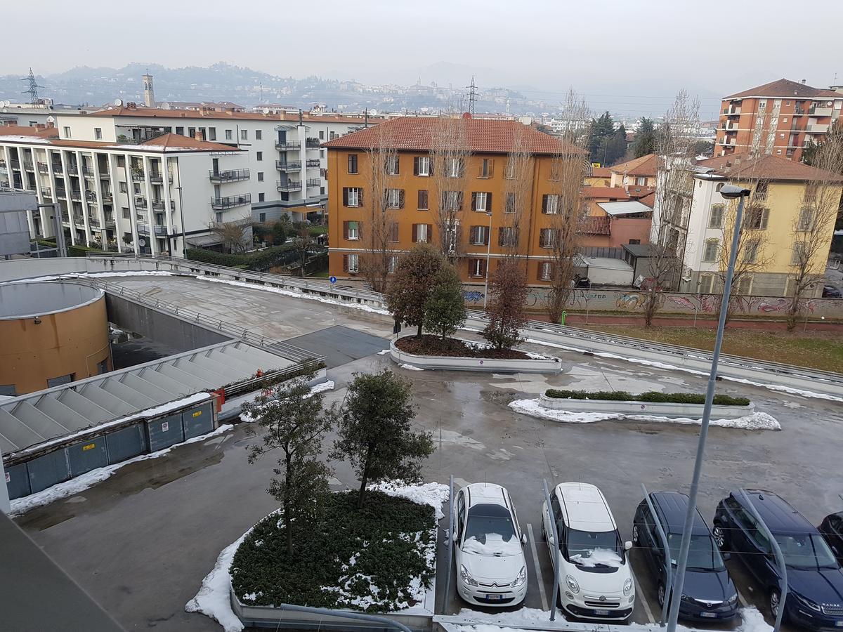 Airport Orio Studio Lägenhet Bergamo Exteriör bild